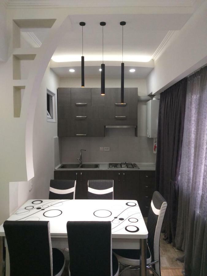 Apartment For You Tbilisi Eksteriør bilde